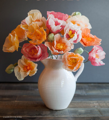 Tissue paper poppies. Photo by liagriffith.com.